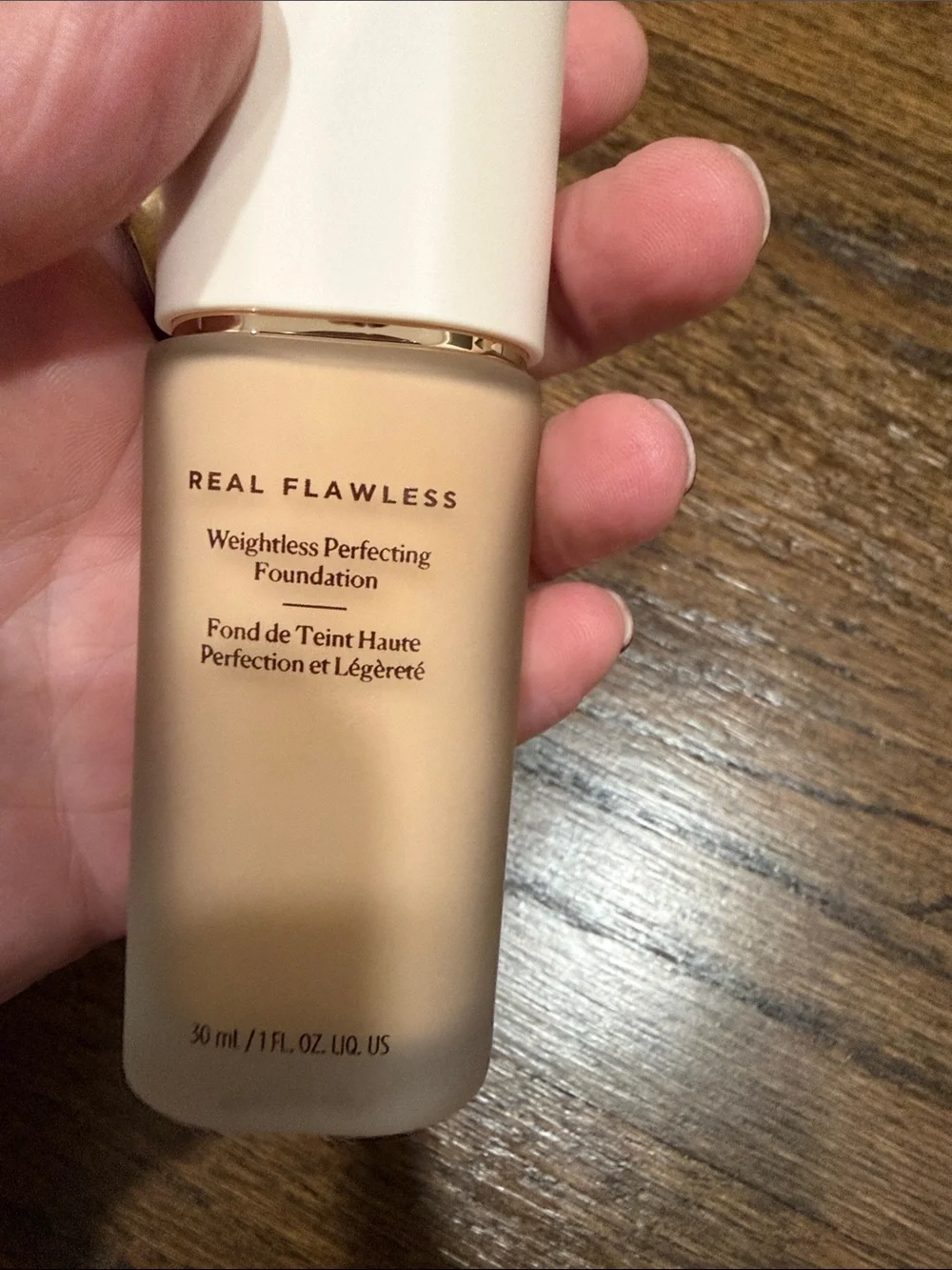 Laura Mercier Real Flawless Weightless Perfecting Foundation - 2N1 Cashew